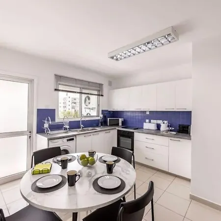 Luxurious Bright & Stylish 2br With Office In Apartman *