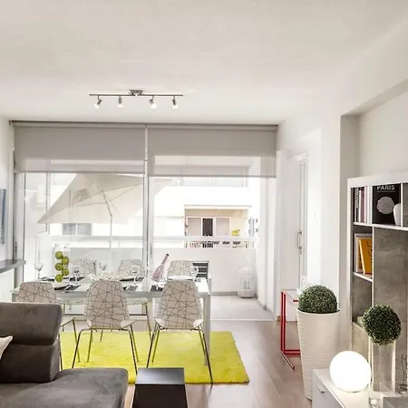 Luxurious Bright & Stylish 2br With Office In Никосия