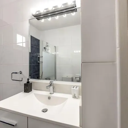 Apartman Luxurious Bright & Stylish 2br With Office In *