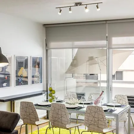 Апартаменты Luxurious Bright & Stylish 2br With Office In *