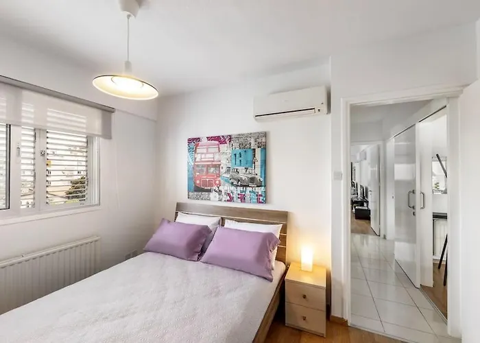 Διαμέρισμα Luxurious Bright & Stylish 2br With Office In