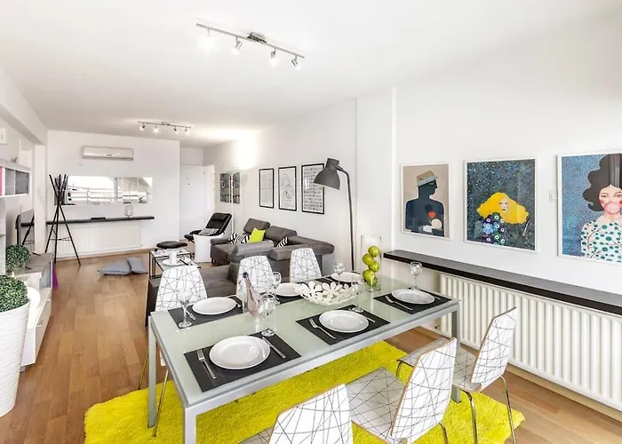 Luxurious Bright & Stylish 2br With Office In * Λευκωσία