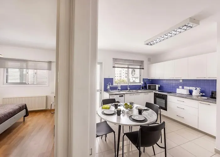 Luxurious Bright & Stylish 2br With Office In Διαμέρισμα Λευκωσία