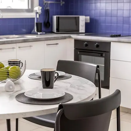 Luxurious Bright & Stylish 2br With Office In Appartement *